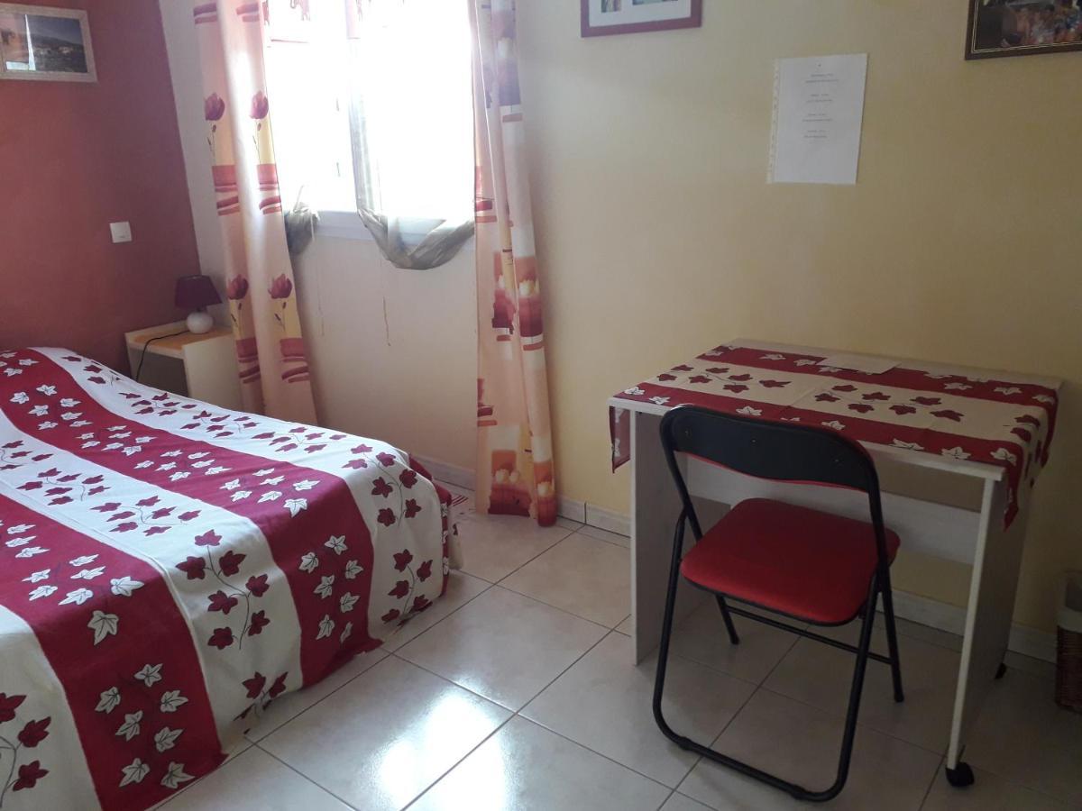 Lauriers Roses Bed & Breakfast Puisserguier Exterior foto
